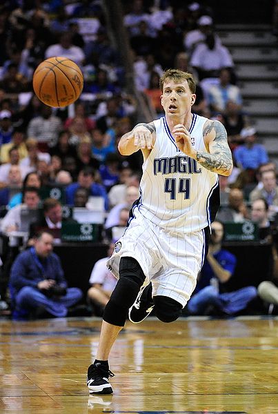 记者：马赛队长巴列尔迪想代表阿根廷踢世界杯，不考虑去沙特